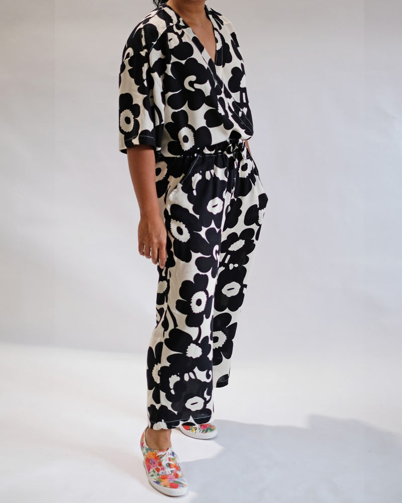 PKL by Tioria - PKL Black and White Floral (Short Sleeve & Long Pants)